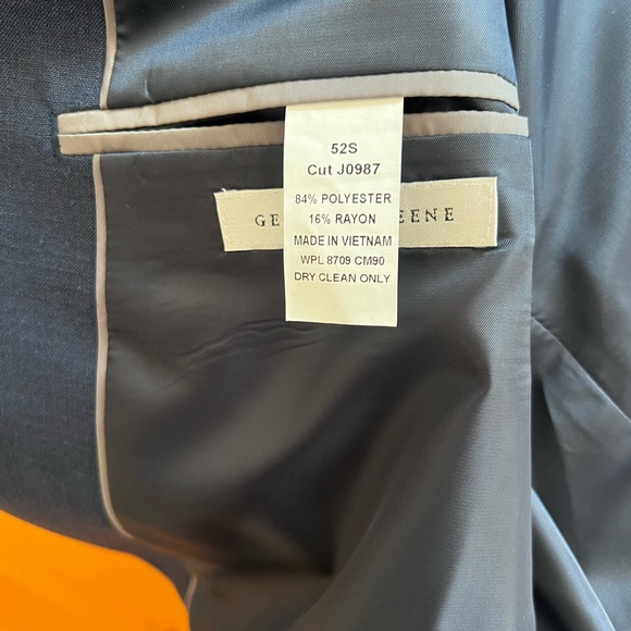 Geoffrey Beene Navy Suit Jacket - Picture 2 of 3